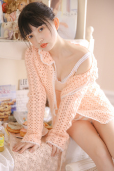 小鲸鱼小玩具的佩戴方式图片